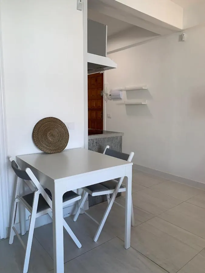 Estudio La Gavota, A 2 Minutos De La Playa Apartment Los Cristianos